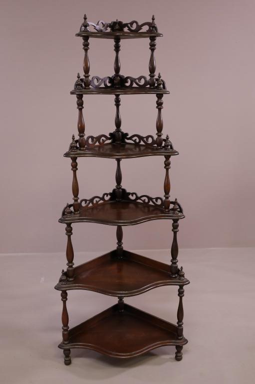 VICTORIAN CORNER SHELF (1 of 4)