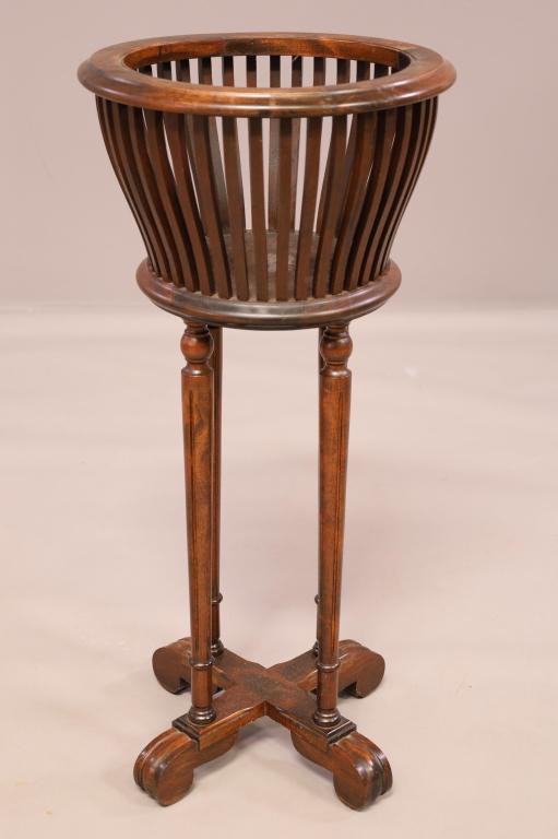 WOODEN BASKET PLANTSTAND (1 of 4)