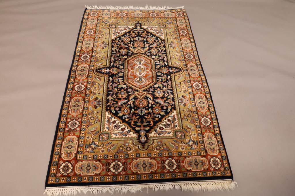 APPROX 5' 5" x 3' 3" HANDMADE WOOL RUG (1 of 4)