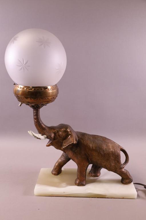 ELEPHANT FORM TABLE LAMP (1 of 3)