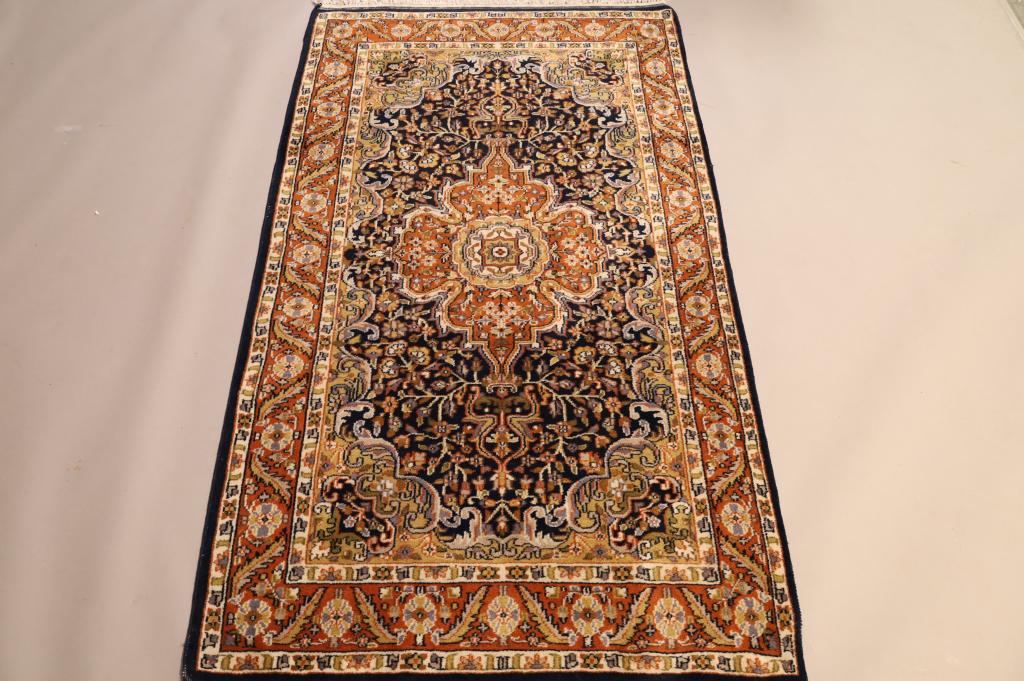 APPROX 5' 4" x 3' 2" HANDMADE WOOL RUG (1 of 4)