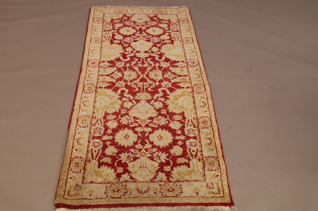 APPROX 6' 3" x 2' 7" HANDMADE WOOL RUG (1 of 5)