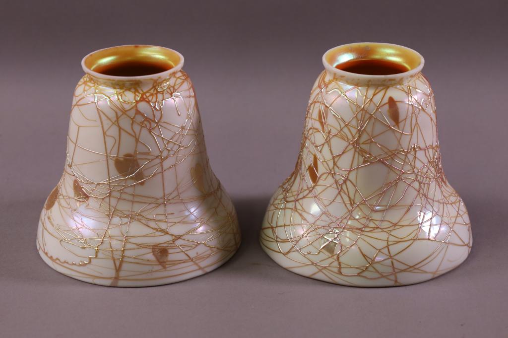 PAIR OF SIGNED STEUBEN LAMP SHADES (1 of 6)