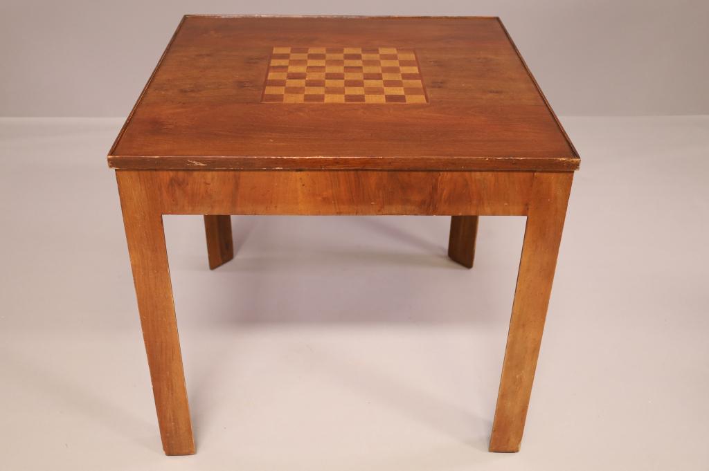 ITALIAN GAME TABLE (1 of 5)
