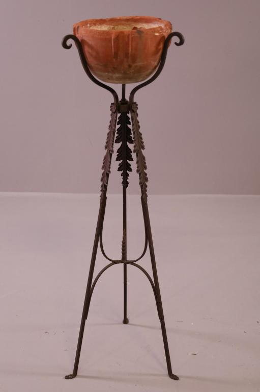 IRON PLANT STAND WITH BAUER POT (1 of 4)