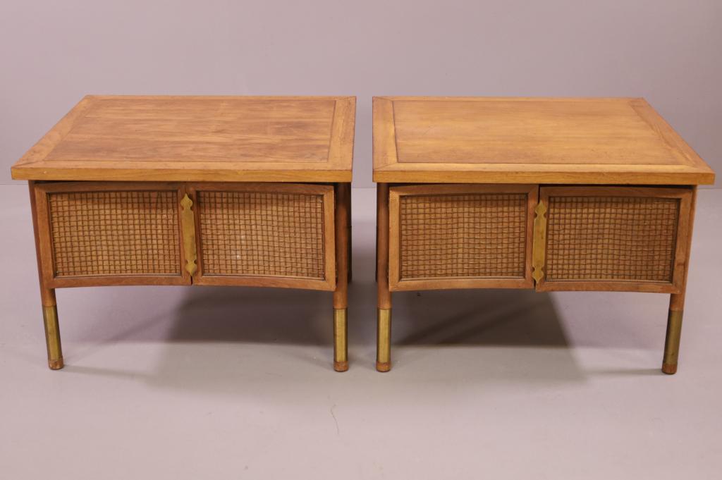 PAIR OF MID CENTURY MODERN END TABLES (1 of 5)