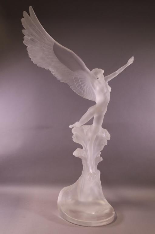 LARGE ACRYLIC SCULPTURE (1 of 5)