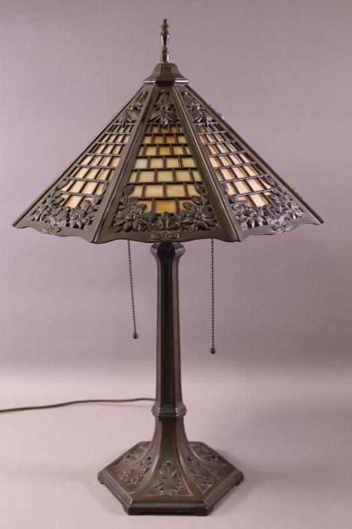 1920'S SLAG GLASS TABLE LAMP (1 of 4)