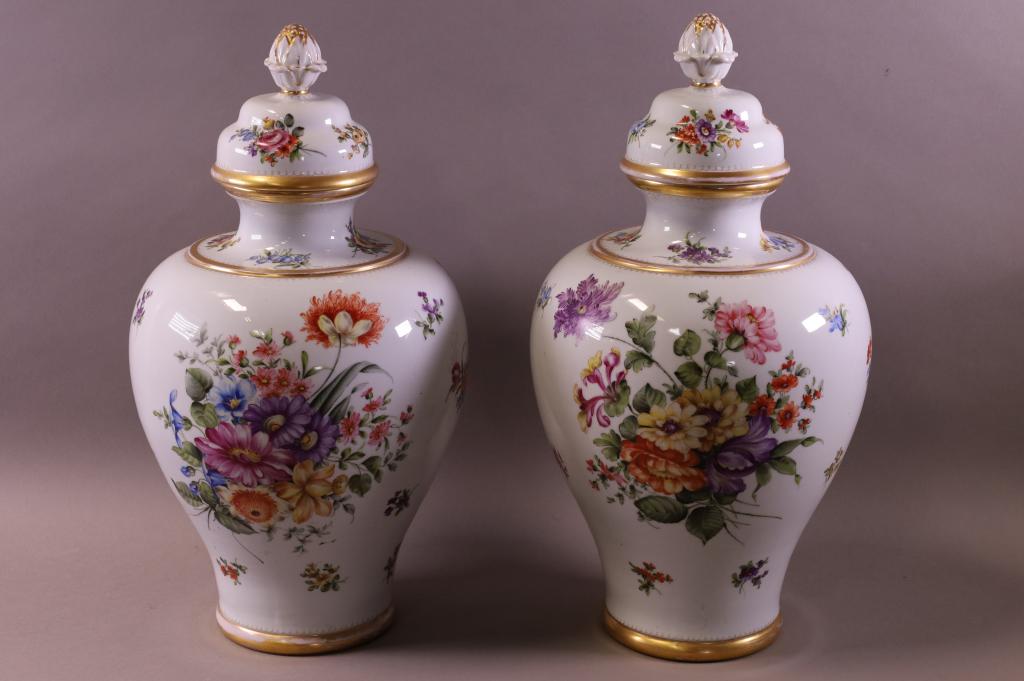 PAIR OF LARGE PORCELAIN URNS (1 of 4)
