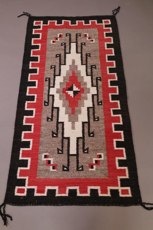 HANDMADE NAVAJO RUG (1 of 3)