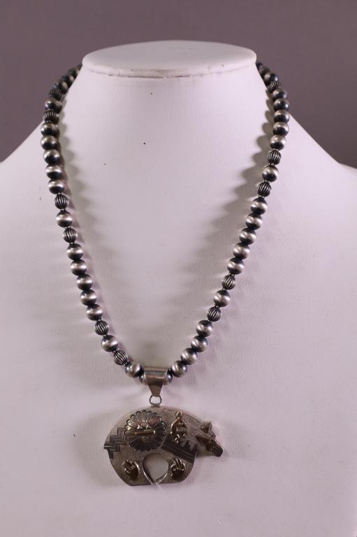 NAVAJO BEAR NECKLACE (1 of 4)