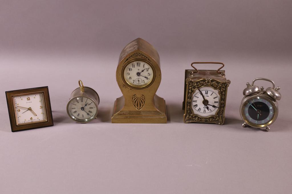 FIVE VINTAGE ALARM CLOCKS (1 of 11)