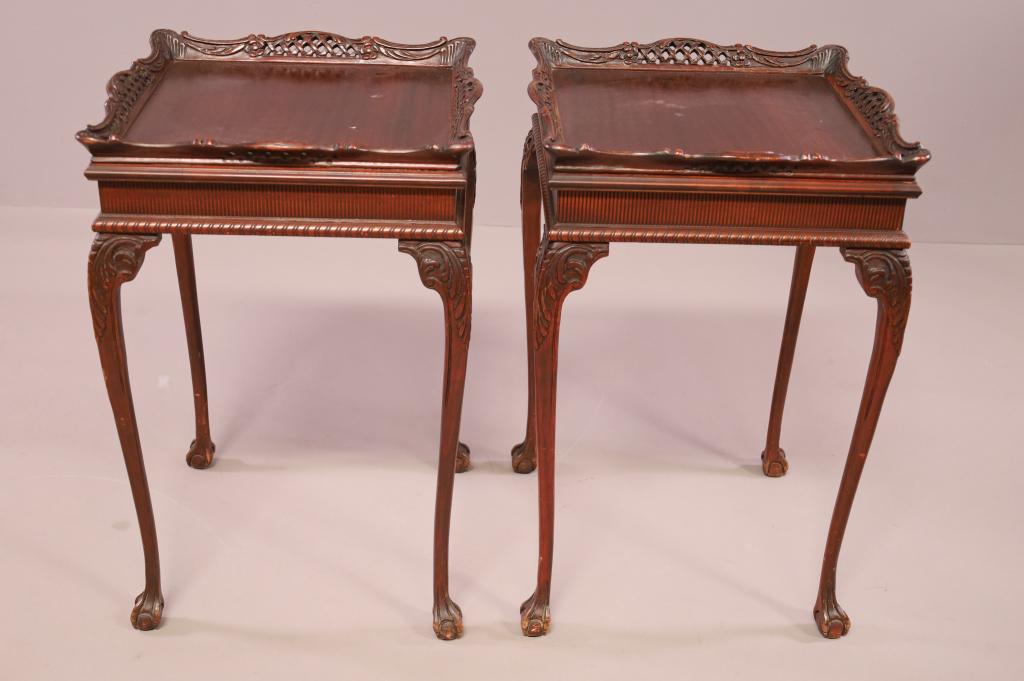 PAIR OF MAHOGANY LAMP TABLE (1 of 3)
