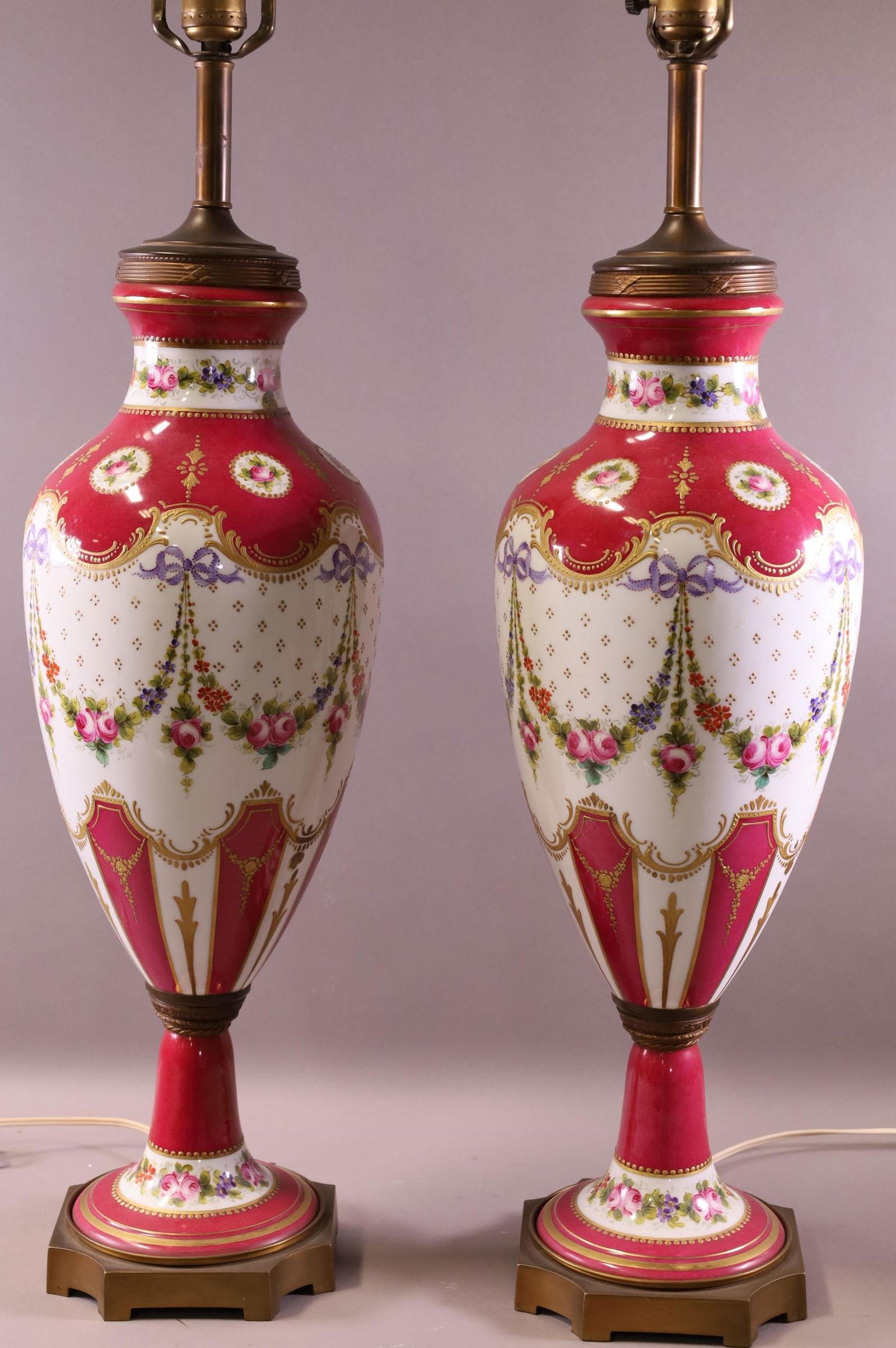 PAIR OF HAND PAINTED PORCELAIN TABLE LAMPS (1 of 3)