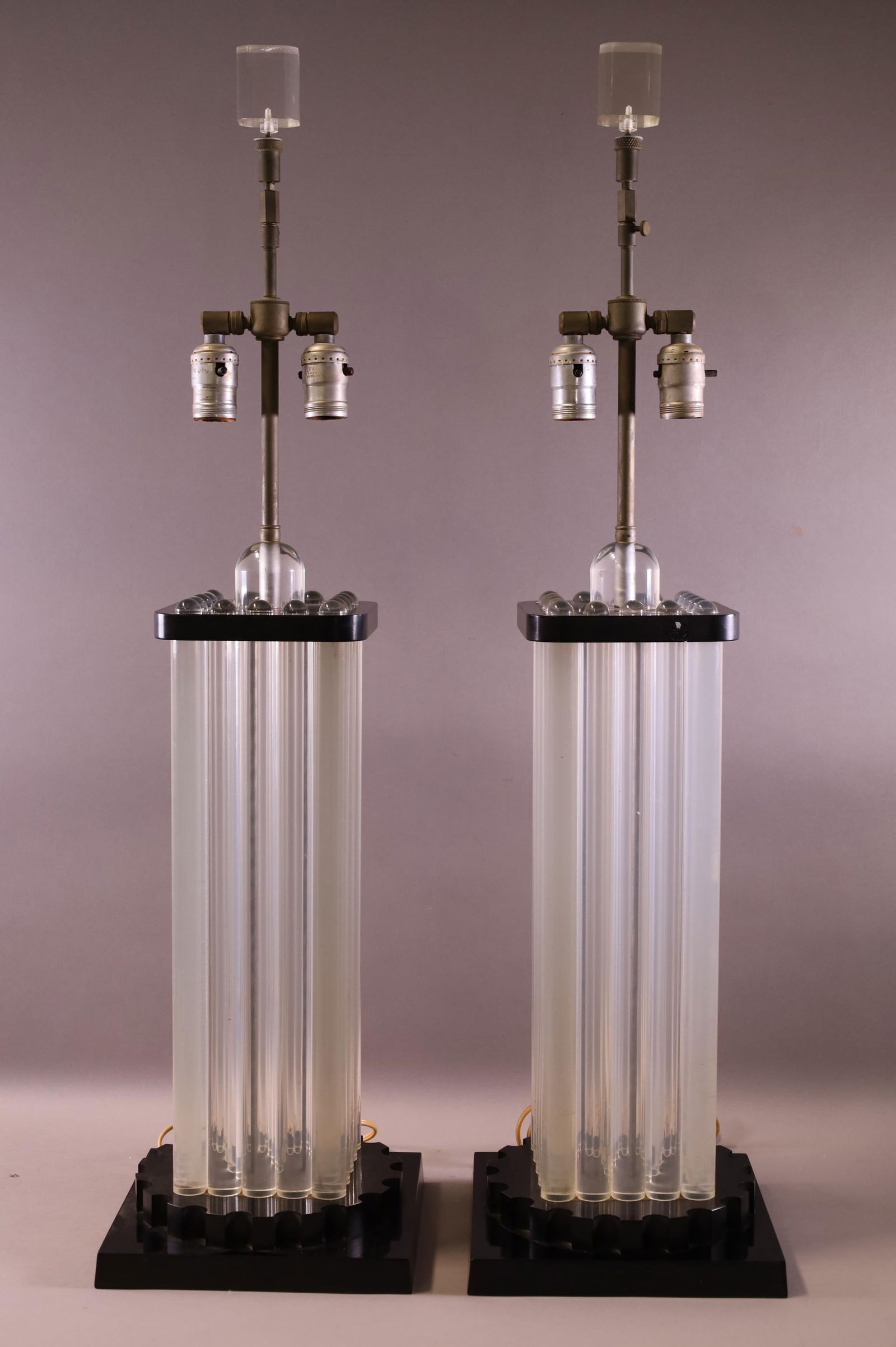 PAIR OF VINTAGE LUCITE TABLE LAMPS (1 of 5)