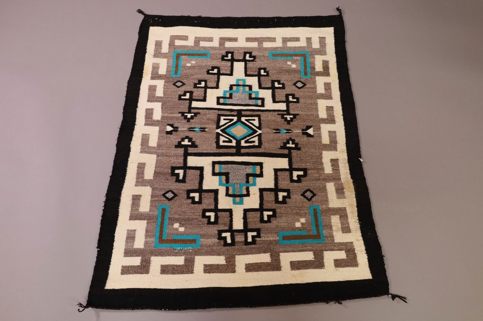 NAVAJO RUG (1 of 5)