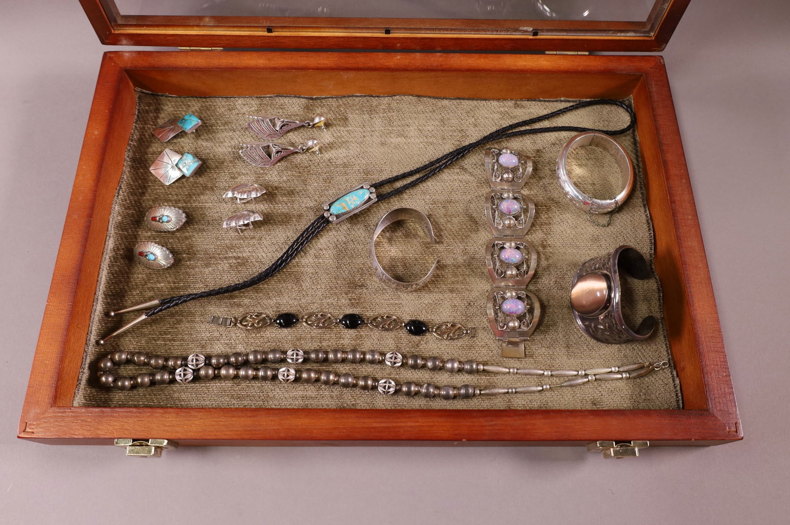 COLLECTION OF SILVER JEWELRY (1 of 6)