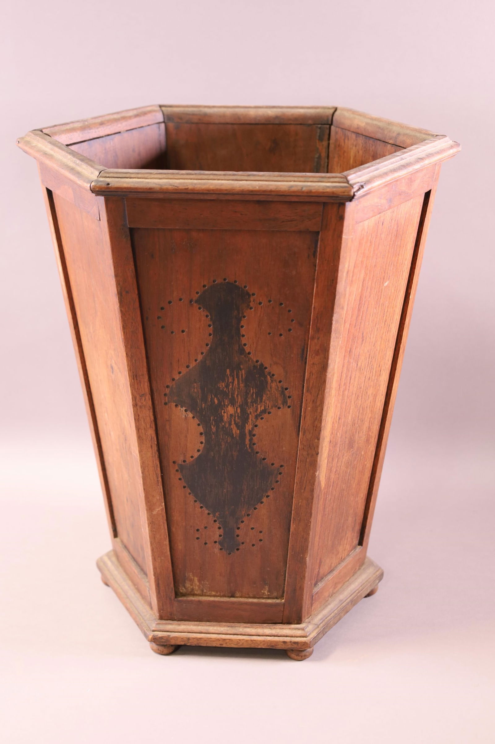 ANTIQUE HEXAGON WASTE BASKET (1 of 3)