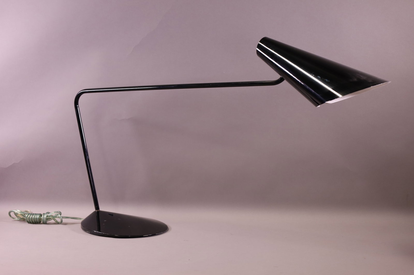 MID CENTURY MODERN TABLE LAMP (1 of 3)