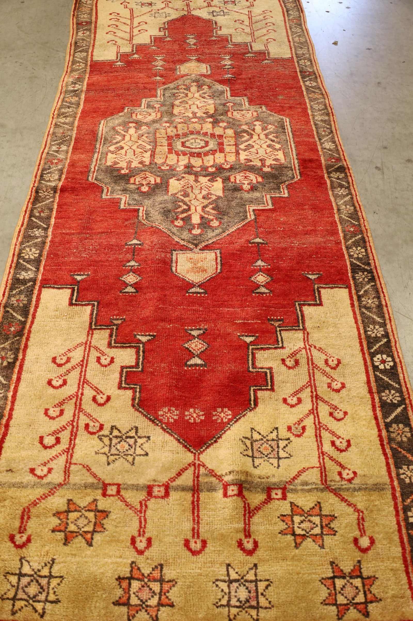 APPROX 9' 7" x 3' 5" HANDMADE OUSHAK (1 of 5)