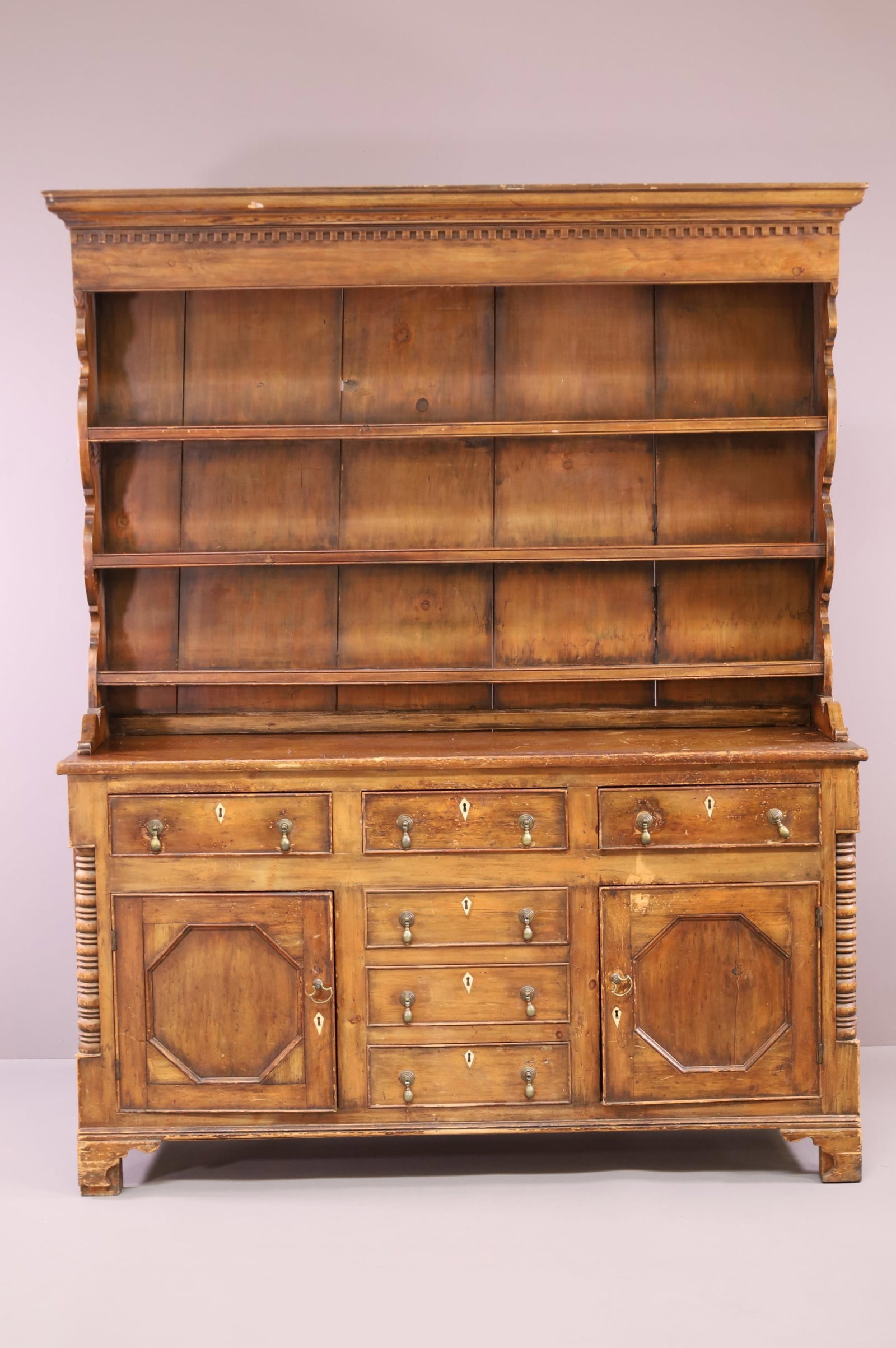 ANTIQUE WELSH CUPBOARD (1 of 5)
