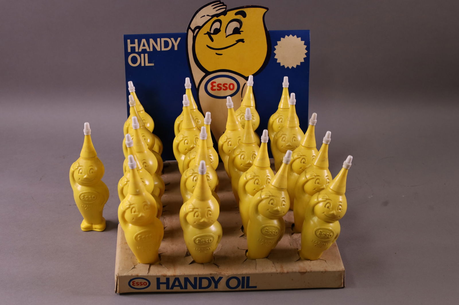 ESSO HANDY OIL COUNTER TOP DISPLAY (1 of 2)