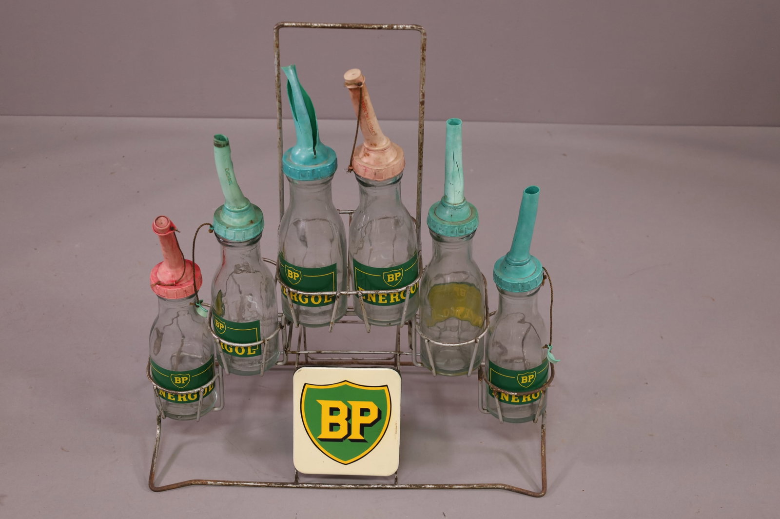 BP OIL BOTTLE RACK (1 of 4)