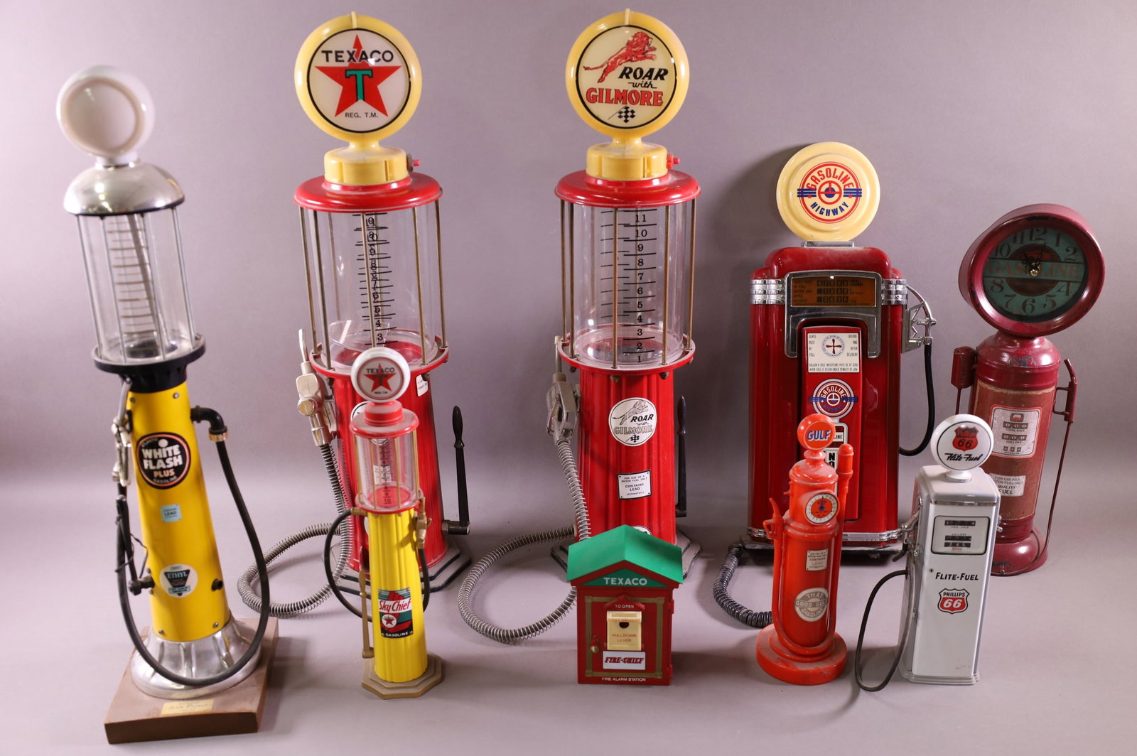 8 TOY GAS PUMPS & TEXACO BANK CALL BOX (1 of 3)