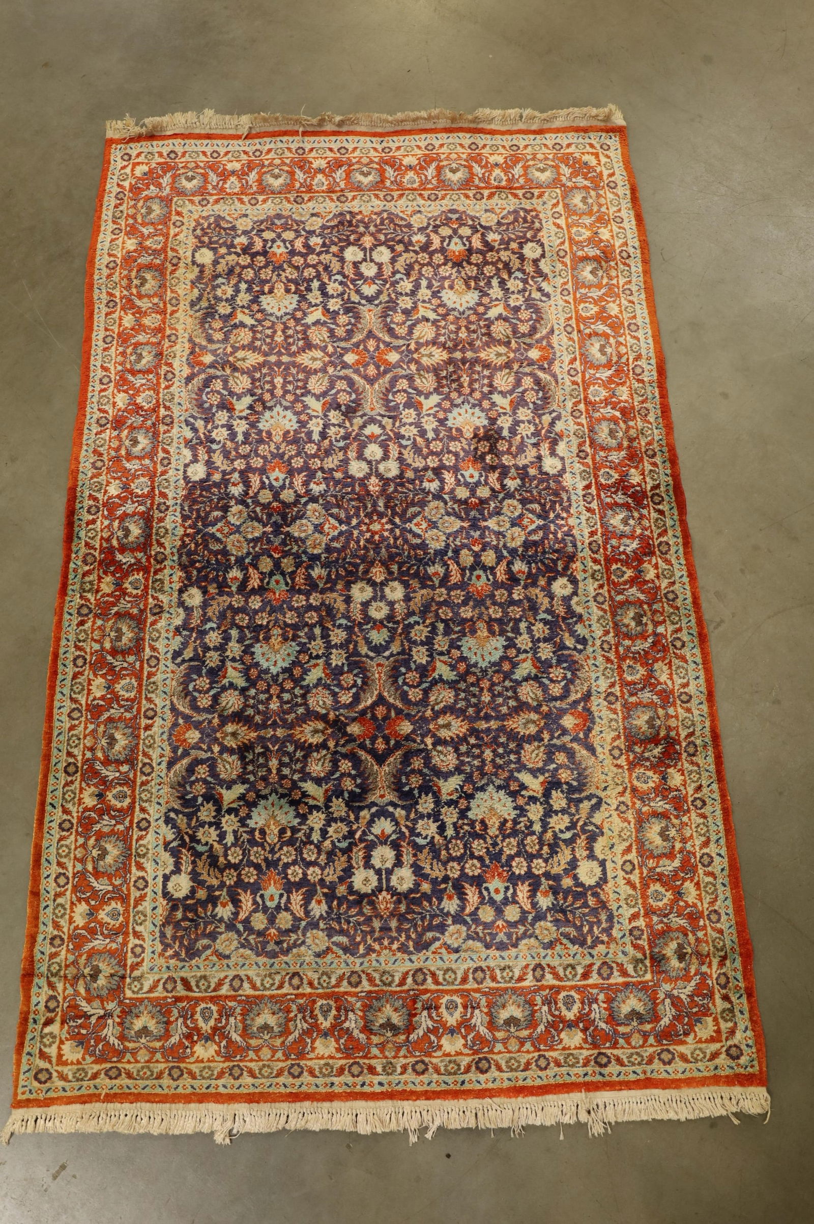 APPROX 5' 2" x 3' 1" HANDMADE SILK RUG (1 of 3)