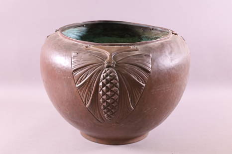 ARTS & CRAFTS COPPER CENTER BOWL OR JARDINIERE: COPPER ARTS & CRAFTS DECORATED CENTER BOWL, HAS SLIGHT SCRATCHES. GOOD CONDITION. 14 1/2" DIAM x 11" H.