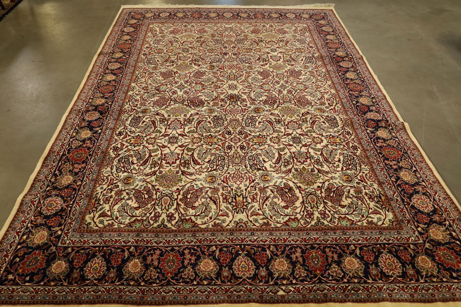 APPROX 10' 10" x 7' 11" HANDMADE WOOL RUG (1 of 5)