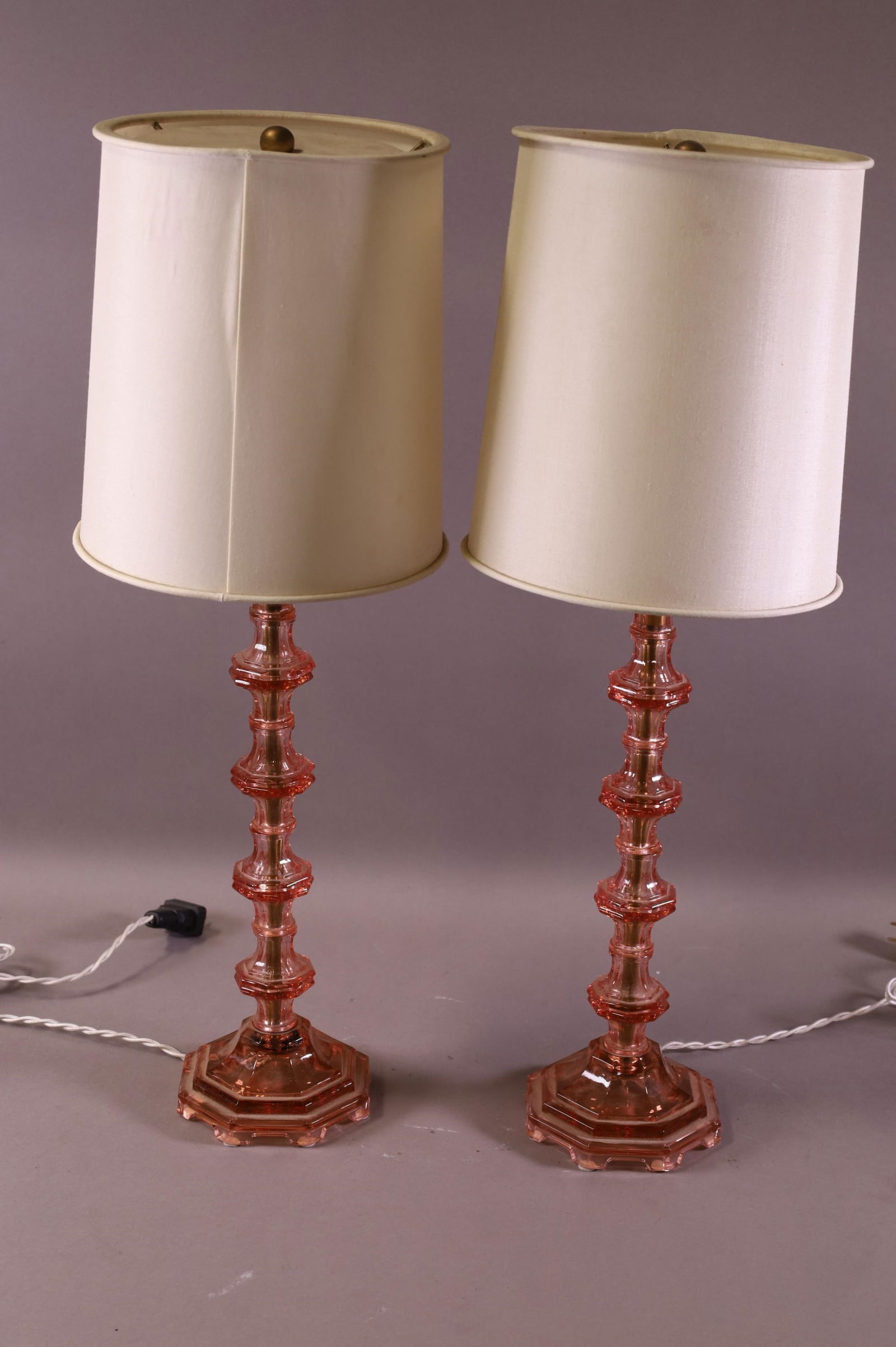 PAIR OF COLORED GLASS TABLE LAMPS (1 of 2)