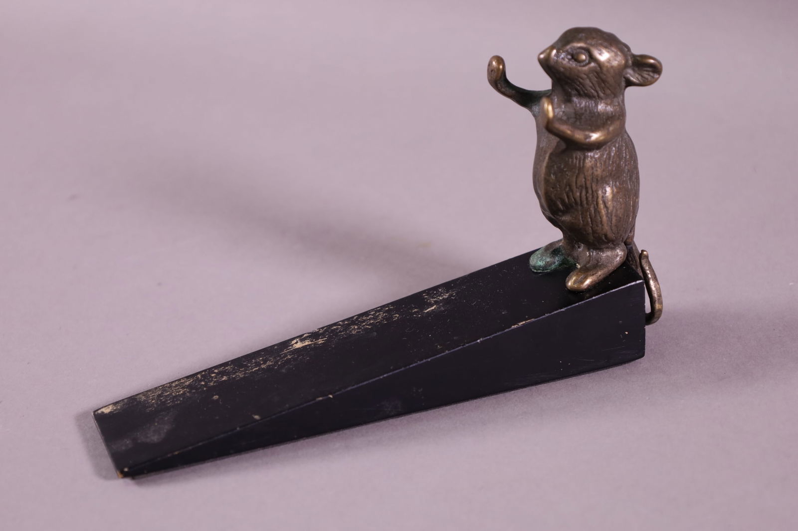 BRONZE MOUSE DOORSTOP (1 of 2)
