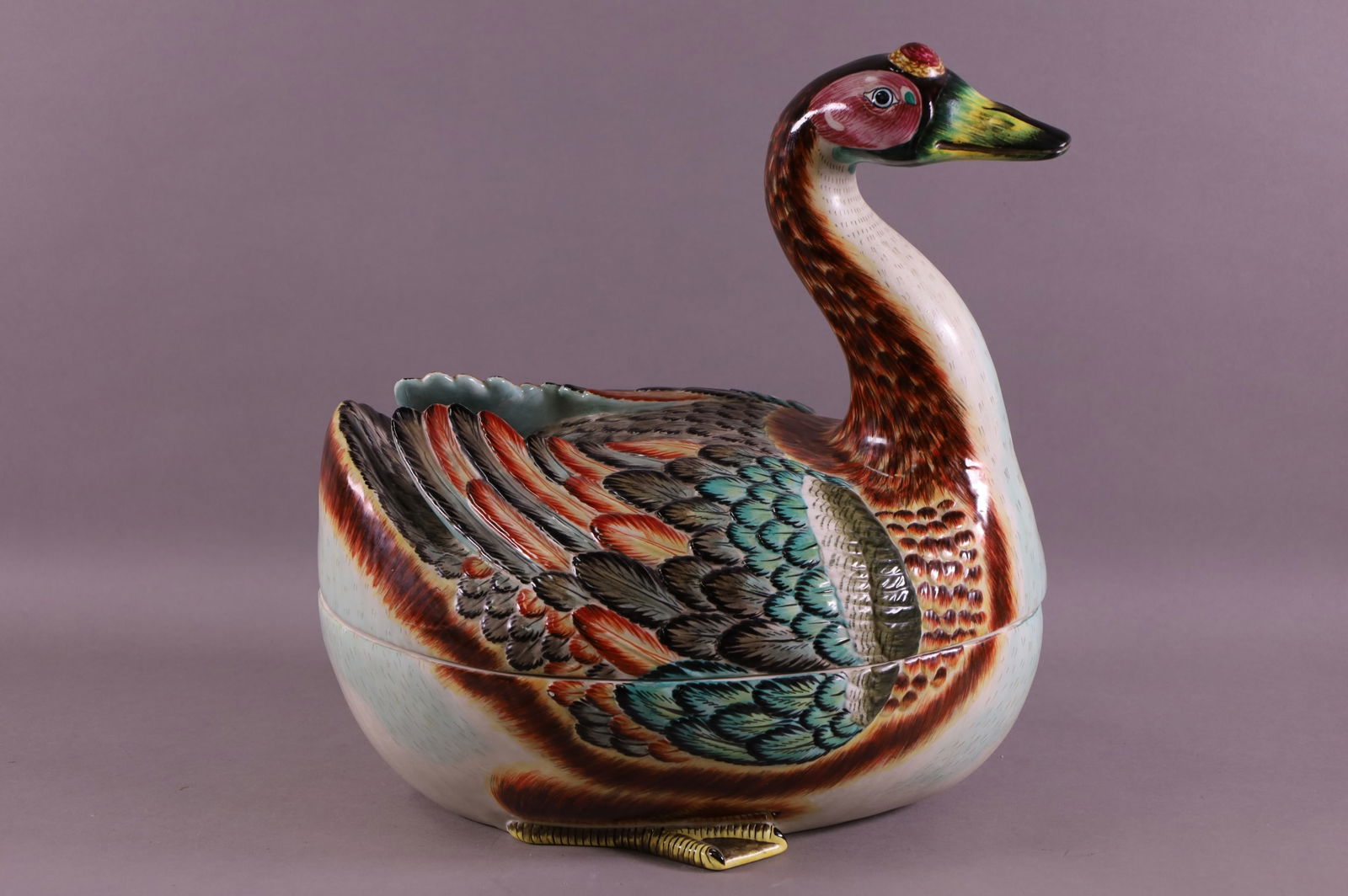 LARGE MOTTAHEDEH ITALIAN COVERED GOOSE TUREEN (1 of 3)