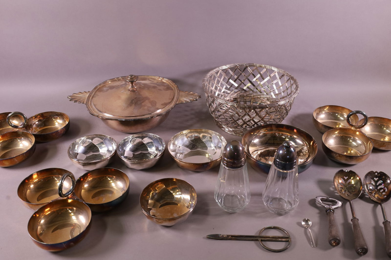 LOT OF CHRISTOFLE SILVERPLATE ITEMS (1 of 3)