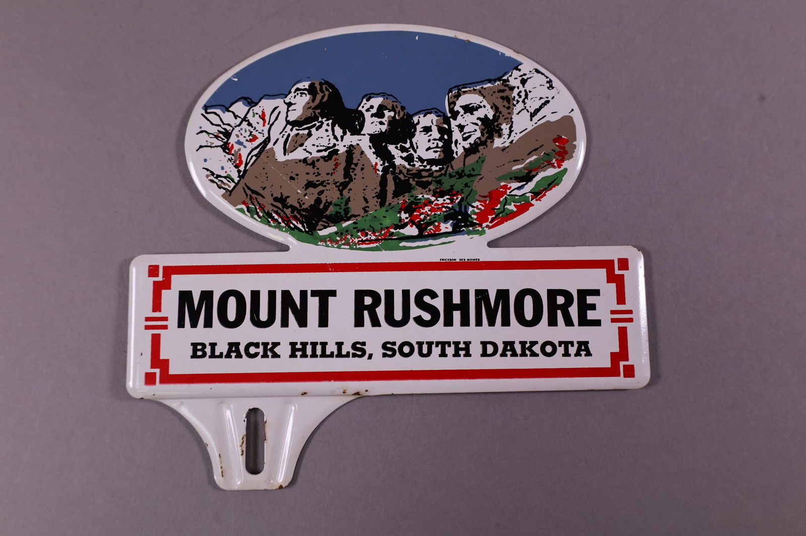 MOUNT RUSHMORE TIN LICENSE PLATE TOPPER (1 of 2)