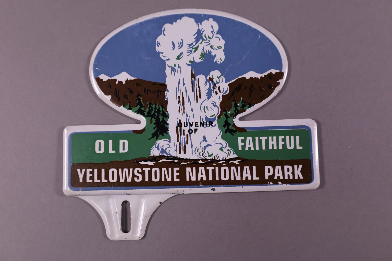 YELLOWSTONE TIN LICENSE PLATE TOPPER (1 of 2)