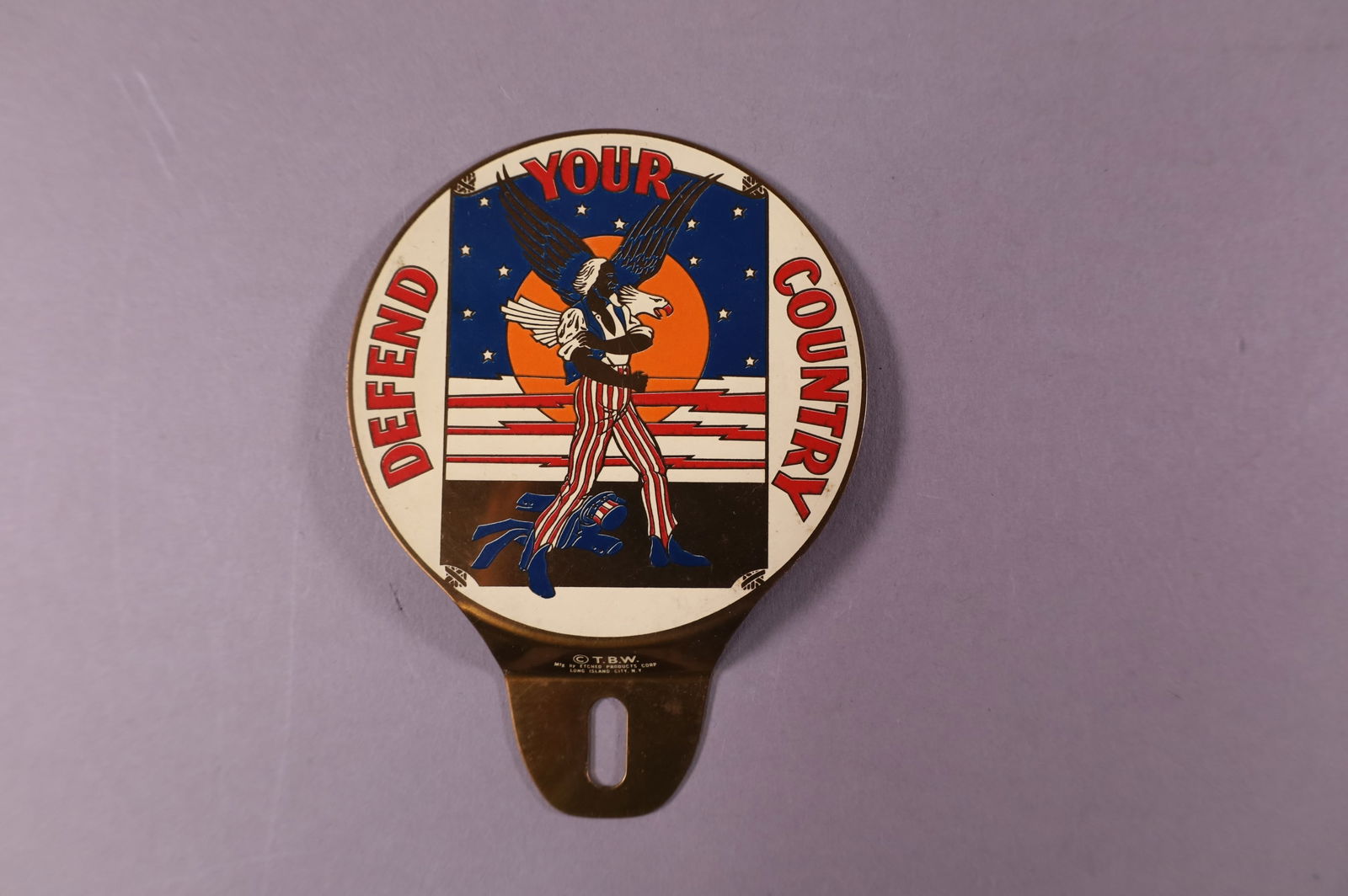 DEFEND YOUR COUNTRY TIN LICENSE PLATE TOPPER (1 of 2)