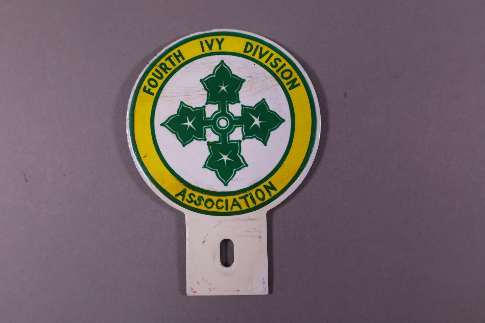 4th IVY DIV. ASSN PORCELAIN LICENSE PLATE TOPPER (1 of 2)