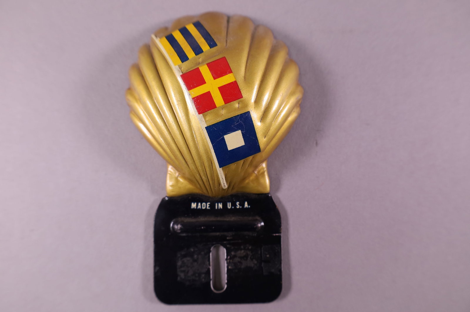 SHELL TIN LICENSE PLATE TOPPER (1 of 2)