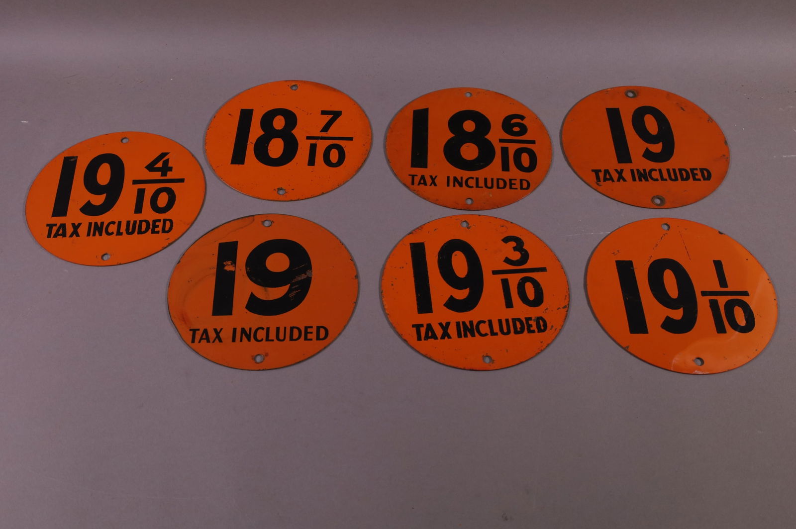 7-(Gulf) Metal Pricer Disc Signs (1 of 1)