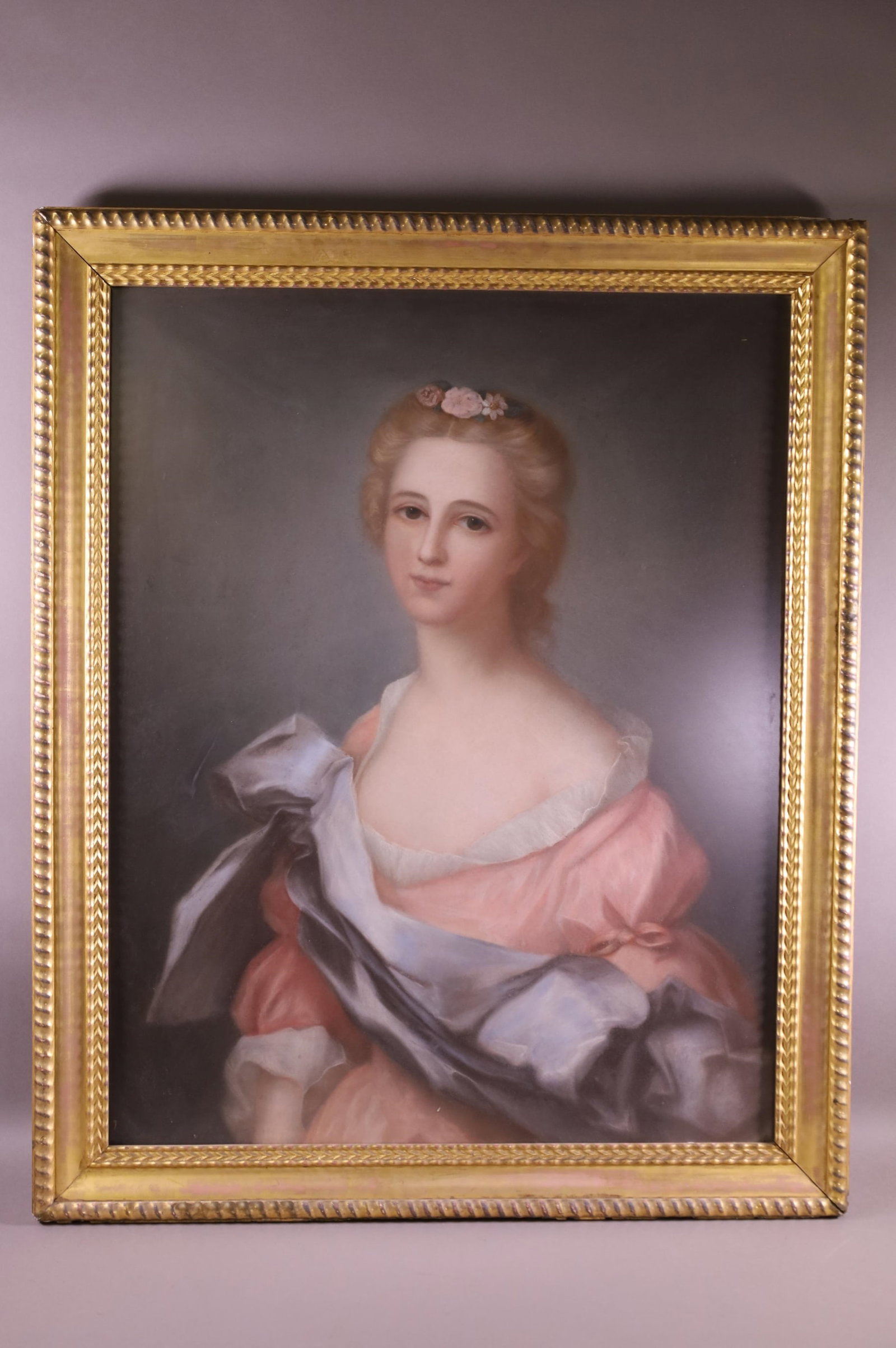 ANTIQUE PORTRAIT PAINTING: PASTEL FRAMED UNDER GLASS. PORTRAIT IN GILT FRAME. UNSIGNED. 25" x 32" IMAGE SIZE / 30" x 36" IN FRAME.