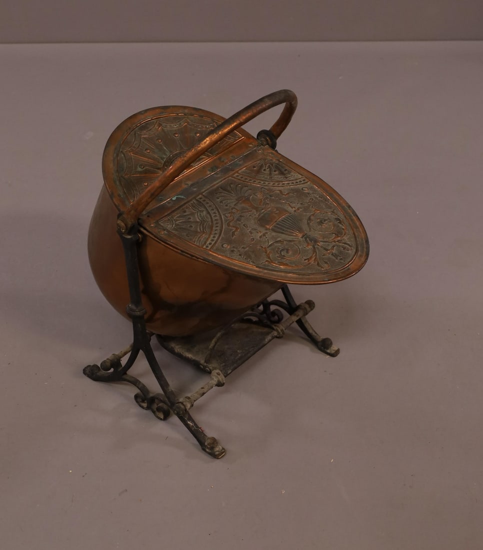 VICTORIAN COAL SCUTTLE (1 of 3)