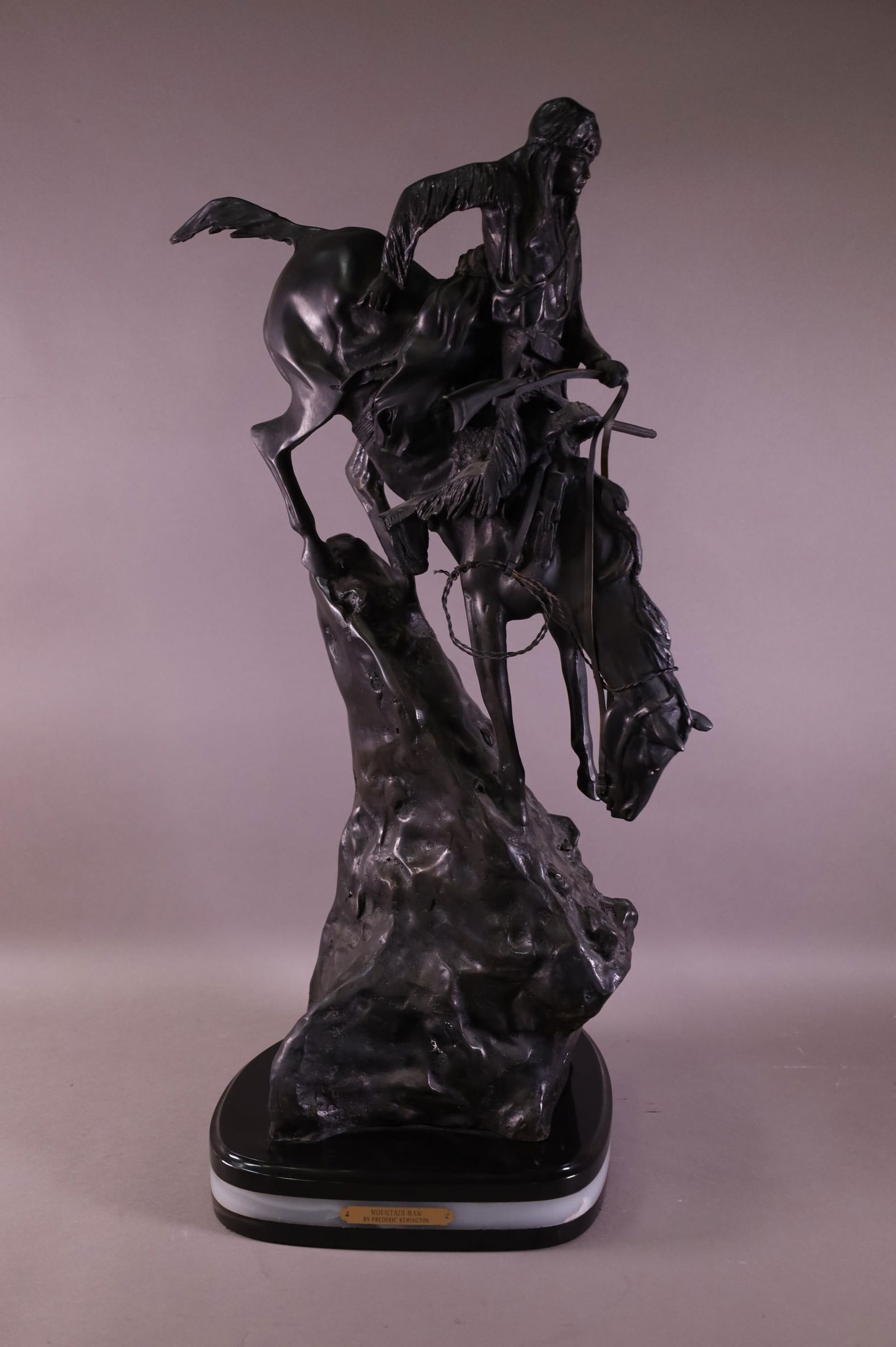 LARGE REMINGTON RECAST MOUNTAIN MAN BRONZE (1 of 3)