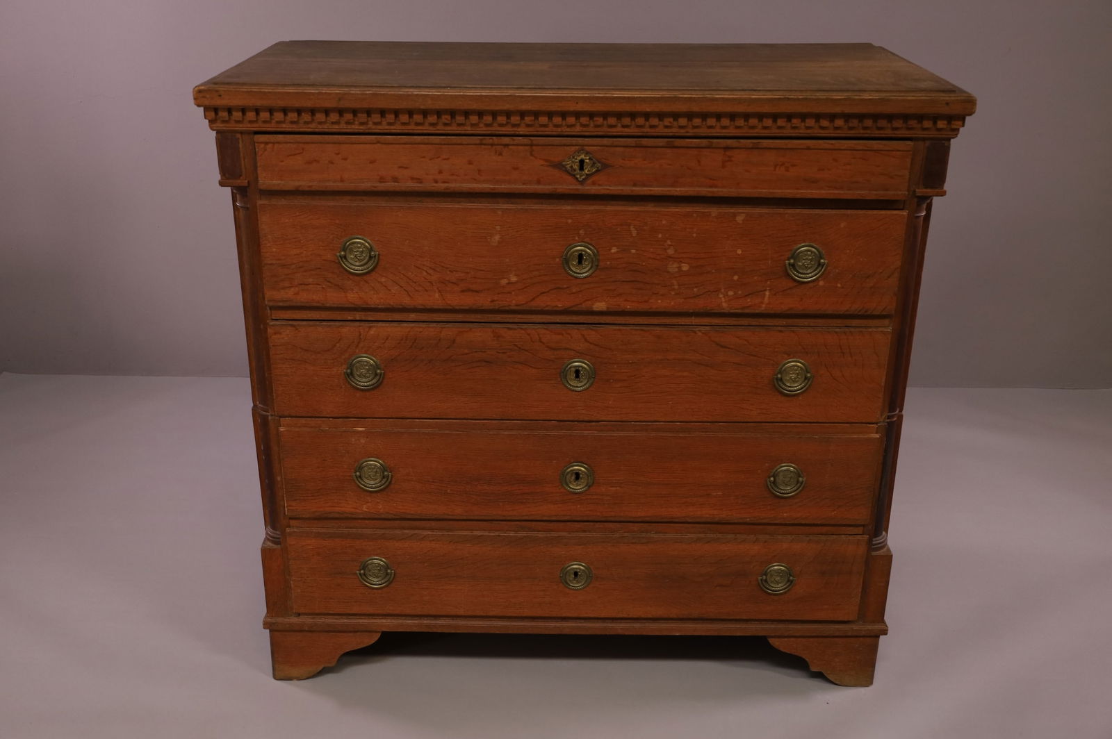 19TH CENTURY 2 PART FIVE DRAWER OAK CHEST (1 of 3)