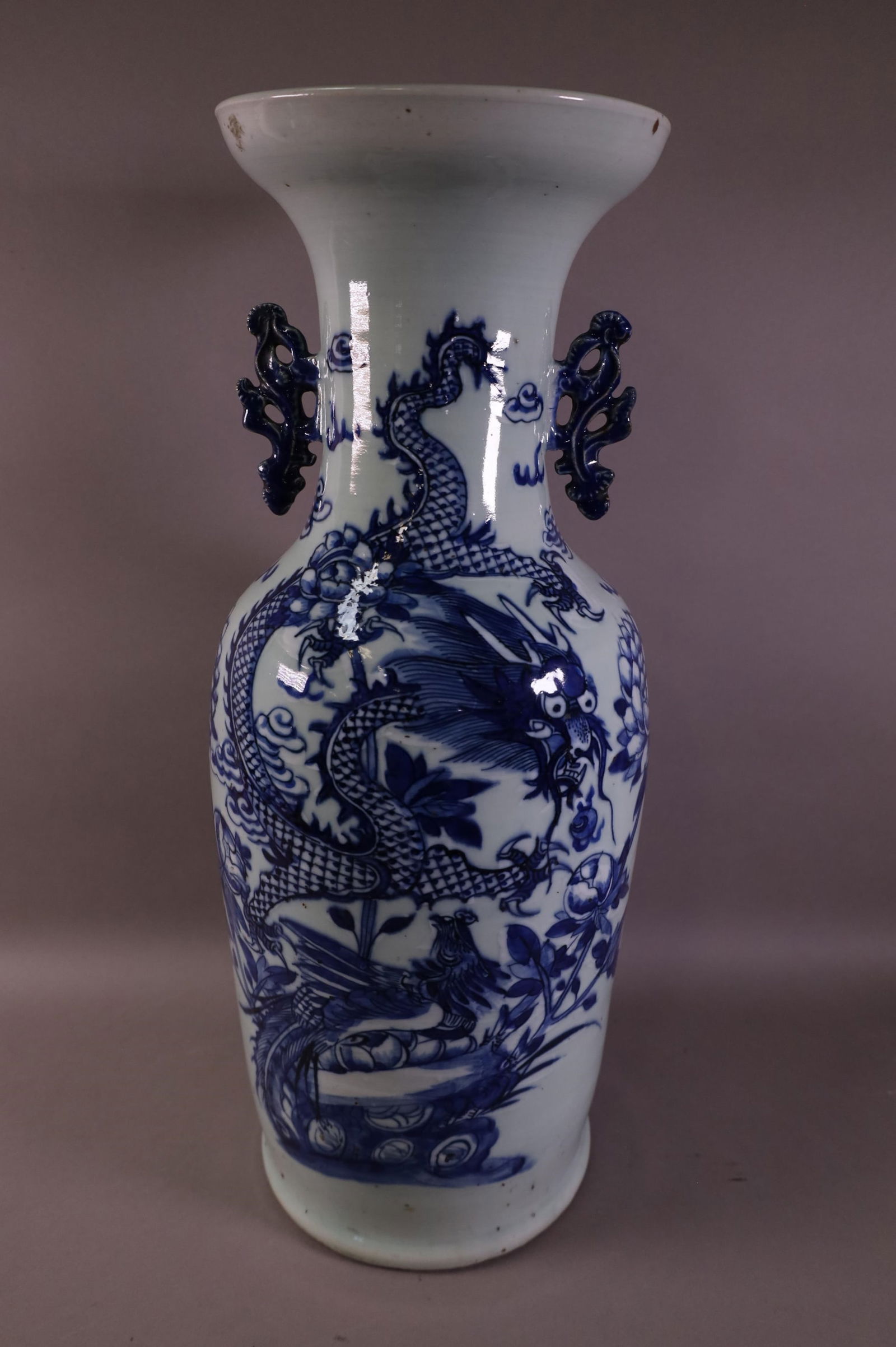 TALL CHINESE PORCELAIN VASE (1 of 4)