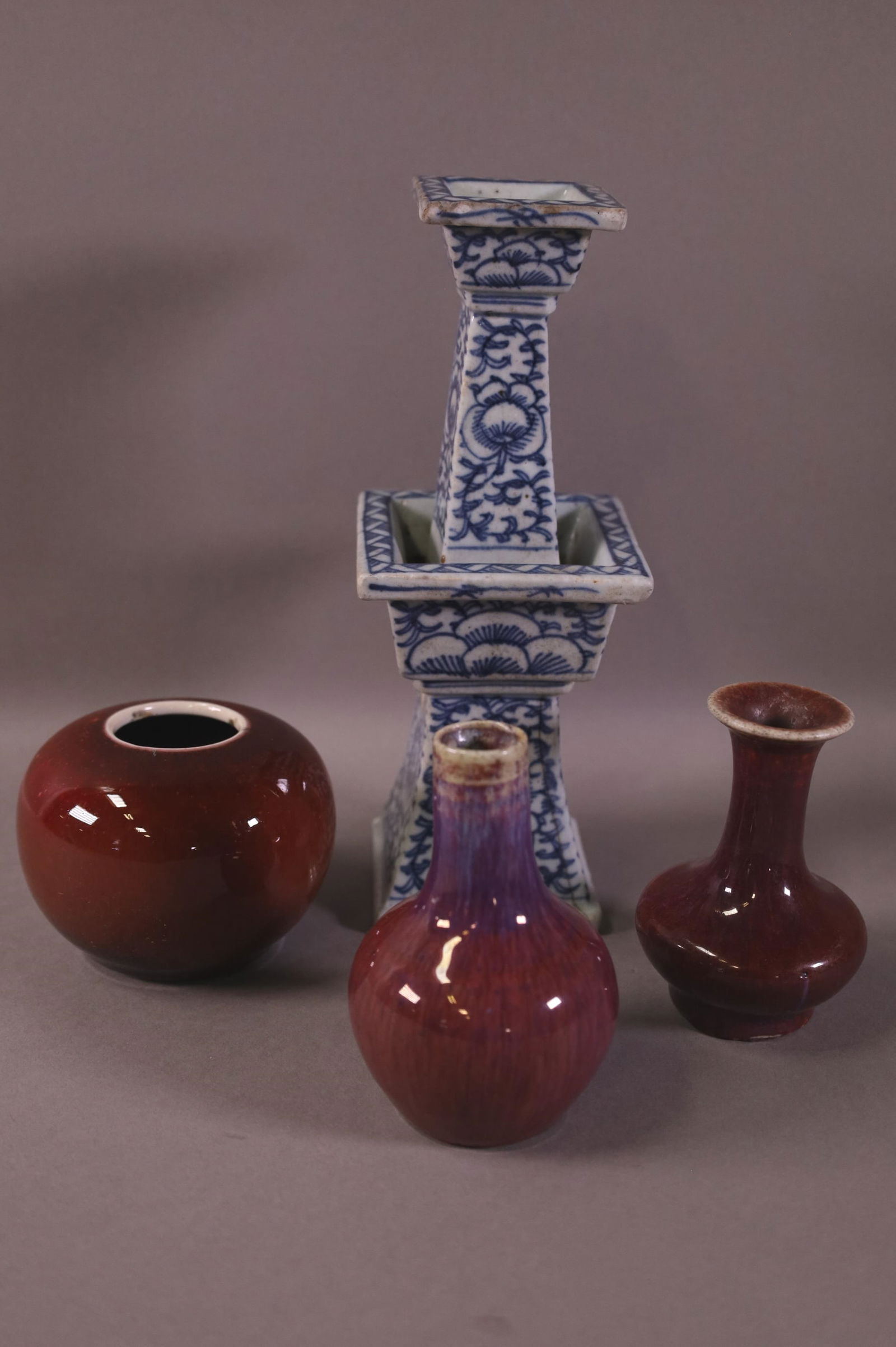 FOUR PIECES OF CHINESE PORCELAIN (1 of 4)