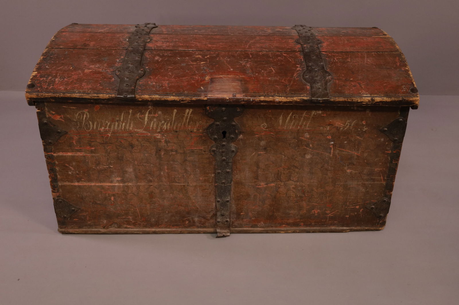 LARGE PRIMITIVE TRUNK (1 of 4)