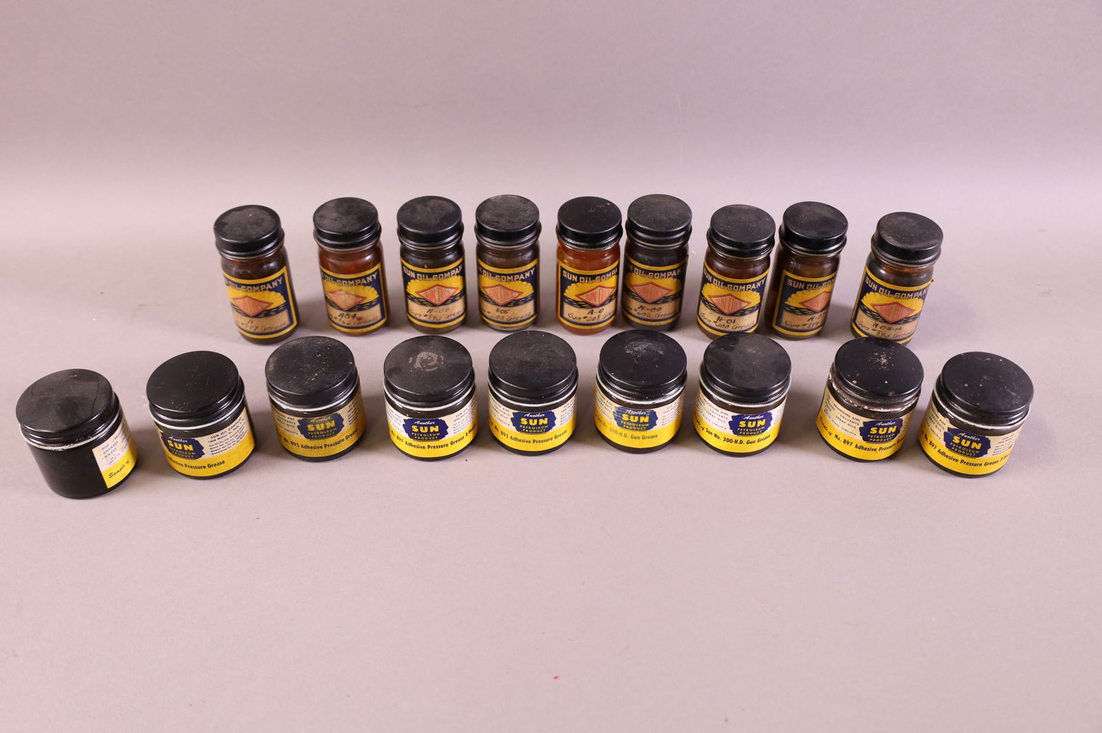 SUN OIL CO SALESMAN SAMPLE OIL JARS (1 of 1)