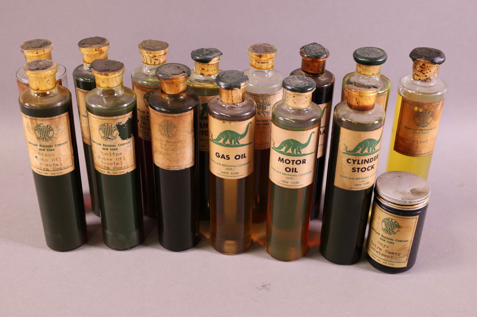 15 SINCLAIR SALESMAN SAMPLE OIL BOTTLES (1 of 1)